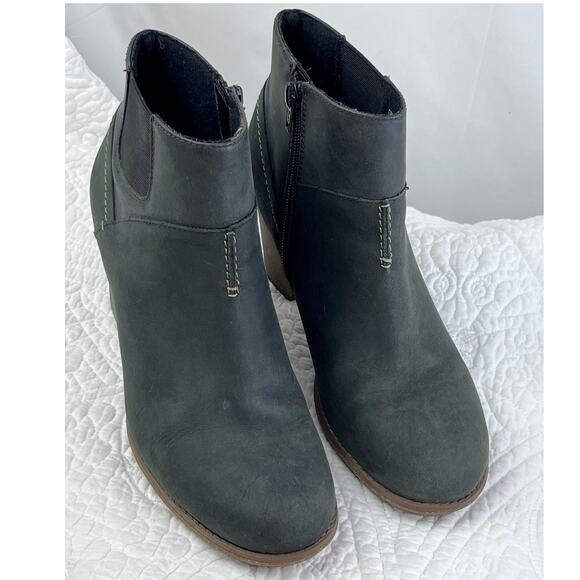 Clarks Collection Womens 9 Faded Black Suede Chunky Heel Bootie Ankle Boot - Picture 1 of 11